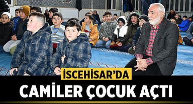 İscehisar'da Camiler Çocuk Açtı