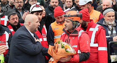 İZBAK kahramanları İzmit'e döndü