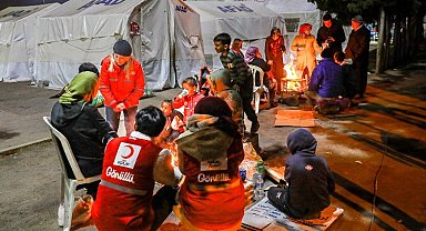 Kızılay afet bölgesinde çalışmaları sürdürüyor