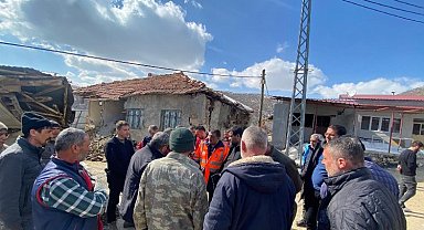 Malatya'da 5,6'lık deprem! Yıkılan binalar var!