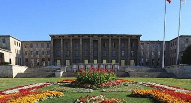 Meclis çalışmalara 3 hafta aradan sonra yeniden başlıyor... TBMM'nin gündeminde bu hafta?