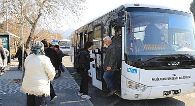 Muğla Büyükşehir Belediyesi Depremzedeleri Ücretsiz Taşıyor