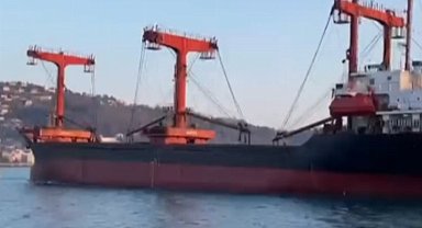 Ukrayna'ya giden kargo gemisi Yeniköy açıklarında arızalandı
