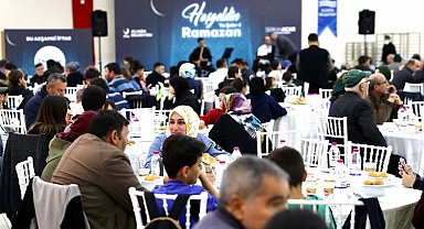 Aliağalılar ilk iftarda bir araya geldi