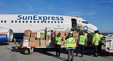 Almanya'dan SunExpress öncülüğünde 450 ton yardım malzemesi getirildi