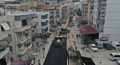 Aydın Büyükşehir Belediyesi Kuşadası'nın Yollarını Yeniliyor