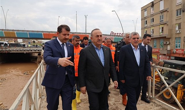 Bakan Çavuşoğlu afet bölgesi Şanlıurfa’ya gitti