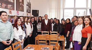 Başkan Mesut Ergin Kütüphane Haftası'nı Öğrencilerle Kutladı
