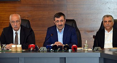 Cevdet Yılmaz'dan konteyner açıklaması