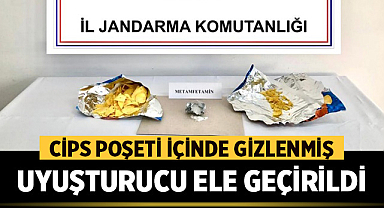 Cips poşeti içinde gizlenmiş uyuşturucu ele geçirildi