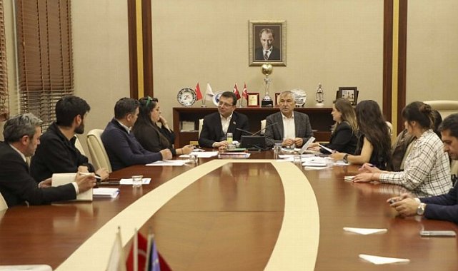 Ekrem İmamoğlu, Zeydan Karalar'ı ziyaret etti