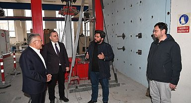 ERÜ Deprem Laboratuvarı'na Büyükkılıç'tan tam not