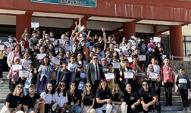 Geleceğe Adımlar Derneği Deprem Bölgesinden Gelen 200 Öğrenciye Umut Olacak