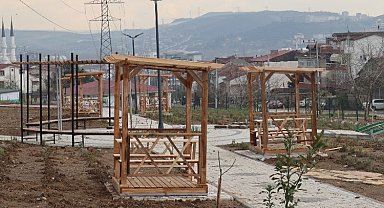 İzmit'te Lavanta Bahçesine kent mobilyaları yerleştirildi