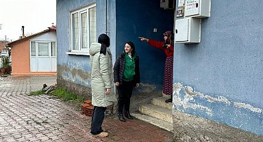 Kadın başkan kapı kapı bereketi çoğaltıyor