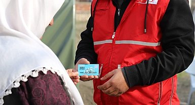 Kızılay'dan afetzedelere 70 milyonluk alışveriş kartı