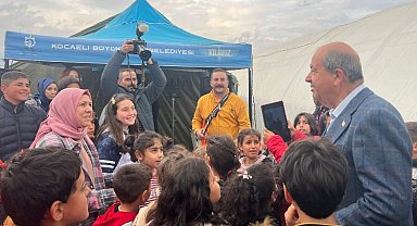 KKTC Cumhurbaşkanı Tatar'dan çadır kent ziyareti