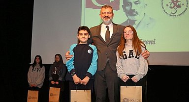 Mehmet Akif Ersoy, İstiklal Marşı'nın Kabulünün 102. Yılında Gölcük'te Anıldı
