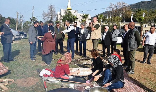 MHP Antalya'dan depremzedelere ziyaret