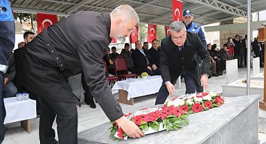 Üsküdar Vapuru şehitleri Gölcük'te dualarla anıldı