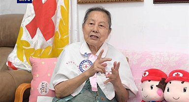 94 yaşındaki Zhang Jinyuan 2023 Uluslararası Başarı Ödülü'nü aldı