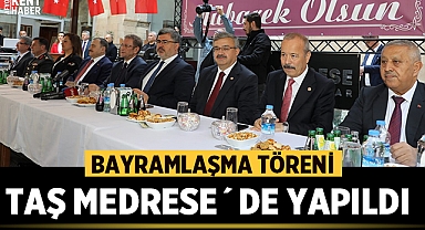 Afyonkarahisar Belediyesi Taş Medrese 'de bayramlaştı