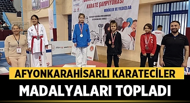 Afyonkarahisarlı Karateciler Madalyaları Topladı