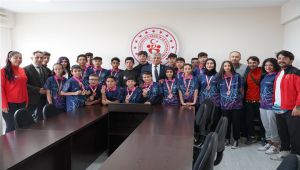 Antalya-Kemer'de Türkiye Petank Şampiyonası'nda İzmirli Sporcular Parladı!