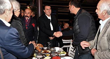 Başkan Dündar, Osmangazili muhtarlarla iftarda buluştu