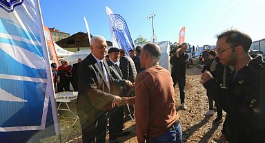 Başkan Gürün bayramı deprem bölgesinde kutladı