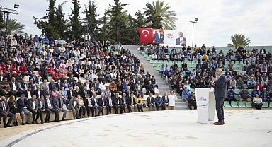 Başkan Karalar, çalışanların bayramını kutladı