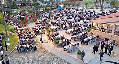 Bergama'da 2 bin kişi ile iftar sofrası