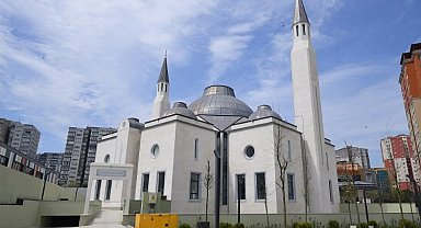 Beylikdüzü'nde Kadir Gecesi'nde ibadete açıldı