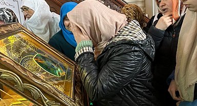 Bilecik Pazaryeri'nde Sakalı-Şerif'e yoğun ilgi