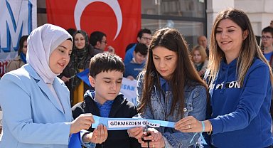 Bozüyük'te 'otizm' farkındalığı