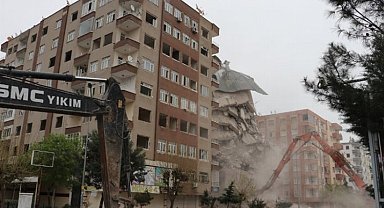 Diyarbakır'da Kayapınar İlçesi Diyar GAP Sitesi Belediye Tarafından Yıkılıyor