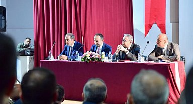 Diyarbakır Valisi Hani'de muhtarlarla buluştu
