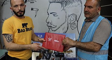 Diyarbakır'da kuaför ve berberlere malzeme desteği