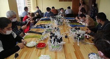 Engelsiz iş atölyesinde gurur veren mesai