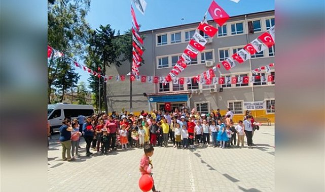 Erzin Ortaokulu’ndan depremzede öğrencilere moral etkinliği