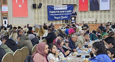Gölcük'te Başkan Sezer afetzedelerle iftarda buluştu