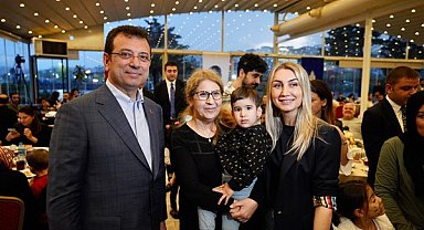 İmamoğlu, kreş öğrencileriyle bir araya geldi