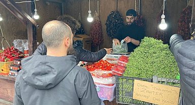 İstanbul'da depremzedeler için dayanışma pazarı