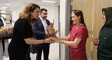 İzmit'te Ebeler Haftası kutlandı