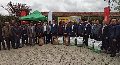 Keşan'da 'Yerli Hibrit Ayçiçeği' tohumu dağıtıldı