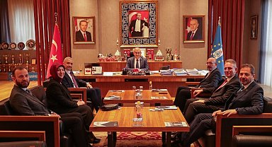 Kütahya'da AK Partili vekil adaylardan Başkan Işık'a ziyaret