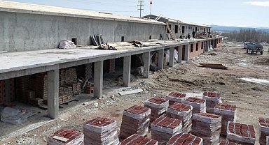Kütahya'da kamyon garajı ortaya çıkıyor