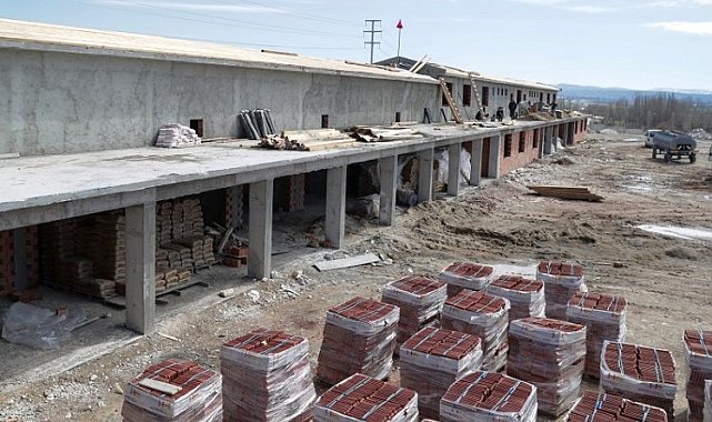 Kütahya'da kamyon garajı ortaya çıkıyor