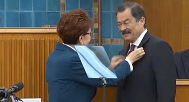 Lütfullah Kayalar İYİ Parti'ye katıldı