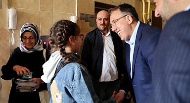 Mehmet Savran'dan çat kapı bayram ziyareti